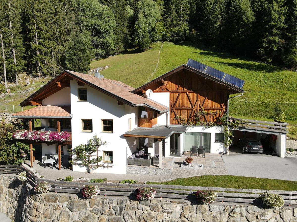 Haus Evelin Apartment Sankt Leonhard im Pitztal Exterior photo