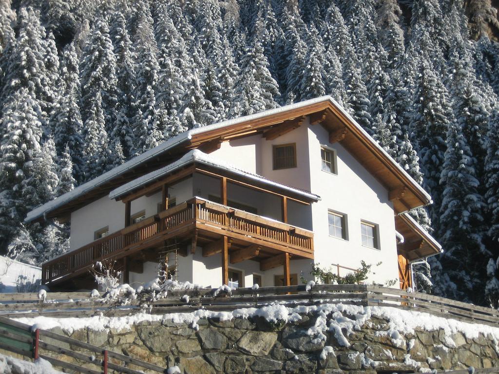 Haus Evelin Apartment Sankt Leonhard im Pitztal Exterior photo